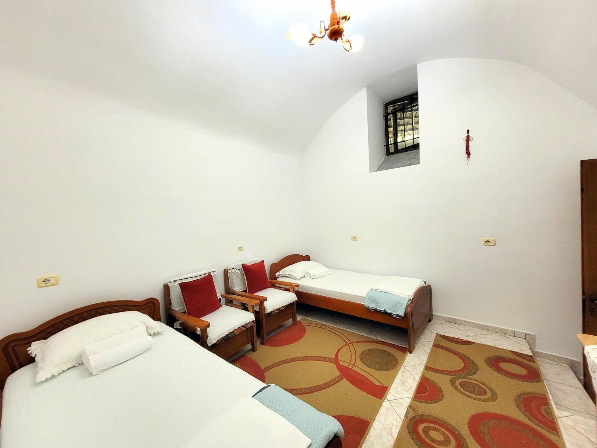 Marbi Guest House Gjirokastër Exterior foto